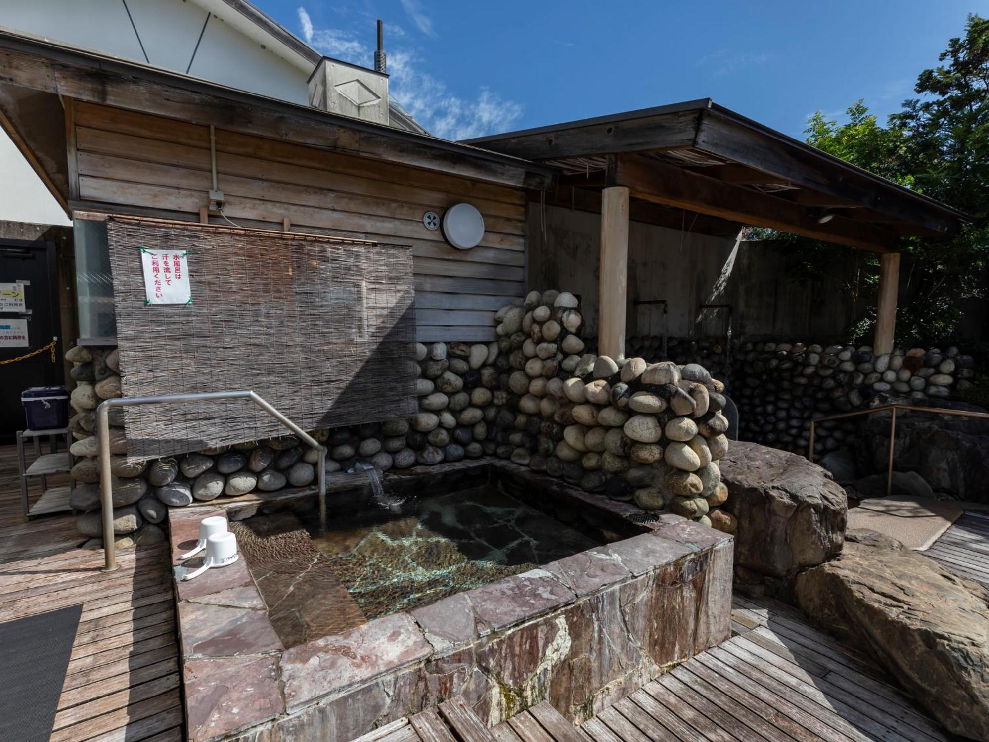 ホテル 天然温泉はるのの湯 高知市 エクステリア 写真
